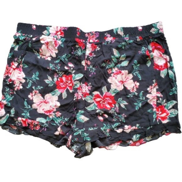 Torrid plus floral ruffle hem shorts, 4XL/ 48", black - Picture 6 of 10